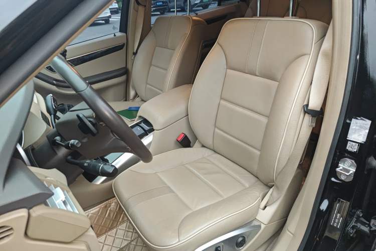 Used Mercedes-Benz R-Class 2017 R 320 4MATIC Business Edition Prestige Model
