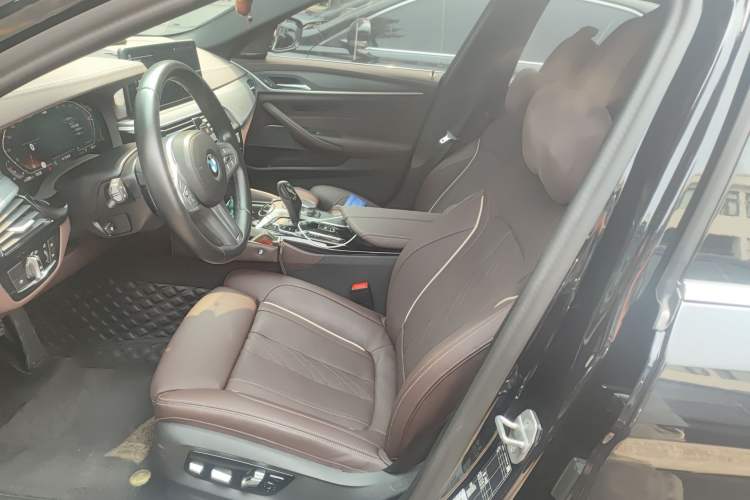 Used BMW 5 Series 2023 530Li Luxury Edition M Sport Package Left Front Seat