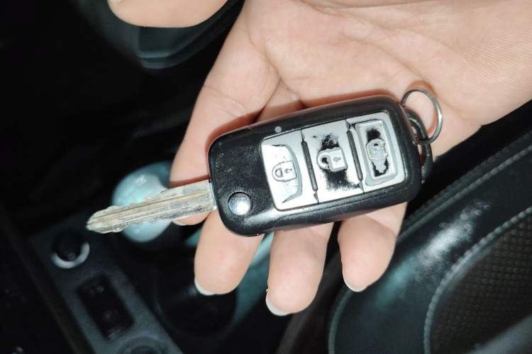 Used Dongfeng Fengon 330 2019 1.5L 330S Manual Comfort Version China VI Standard