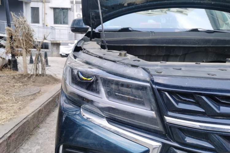 Used FORTHING T5 2023 Grand Edition 1.6L Manual Dream Version Five Seats
