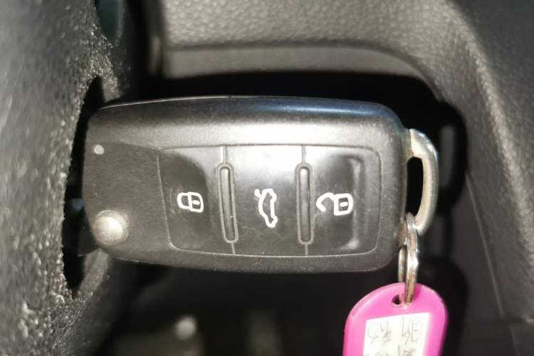 Used Skoda Rapid Spaceback 2016 Revised 1.6L Automatic Chuanxing Version
