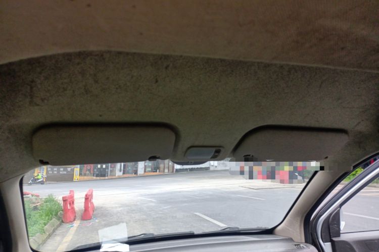 Used Wuling Rongguang V 2018 1.5L Standard Version
