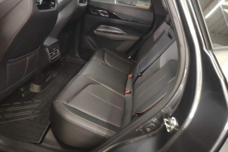 Used Oshan Z6 New Energy 2023 ZhiDian iDD 150KM Flagship PLUS Smart Parking Edition
