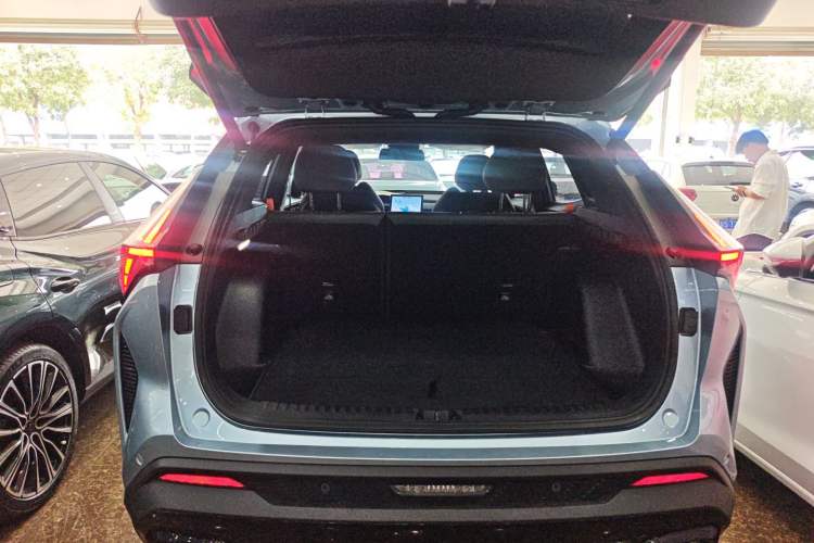 Used Geely Auto Emgrand X7 Sport 2024 1.5TD Smart Connect+