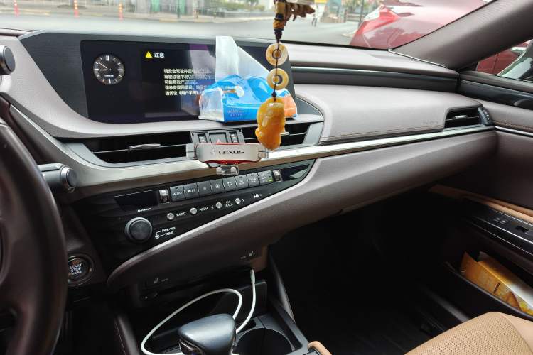 Used Lexus ES 2020 200 Excellence Edition