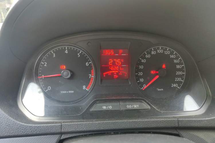 Used Volkswagen Jetta 2013 1.6L Automatic Fashion Model Odometer Close Up