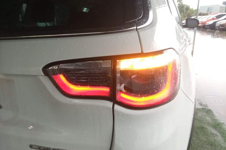 Used Jeep Compass 2017 200T Automatic Family Edition
