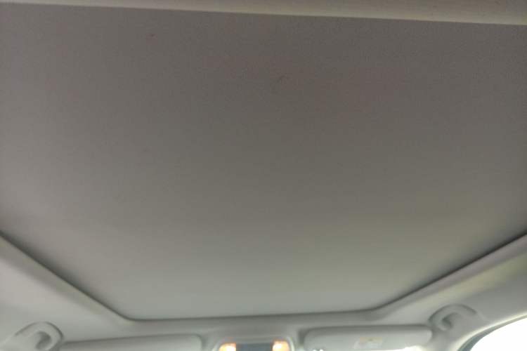 Used Jeep Grand Cherokee 2012 3.6L Flagship Navigation Edition Headliner