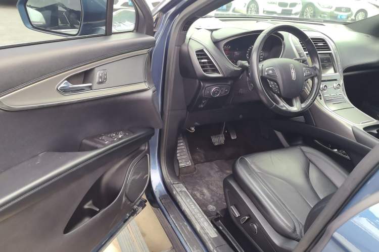 Used Lincoln MKX 2018 2.0T Two-Wheel Drive Deluxe Edition