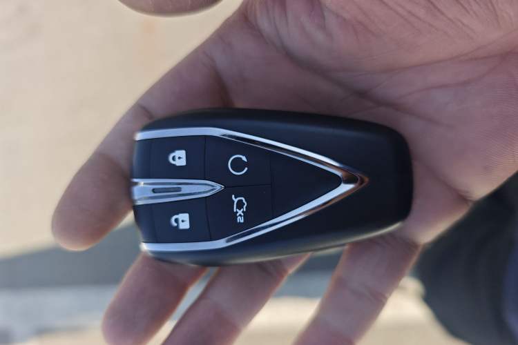 Used Changan UNI-V 2022 1.5T Prestige Version