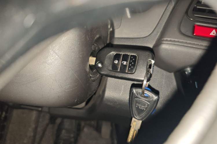 Used Honda Vezel 2017 1.5L CVT 2WD Comfort Model Vehicle Key