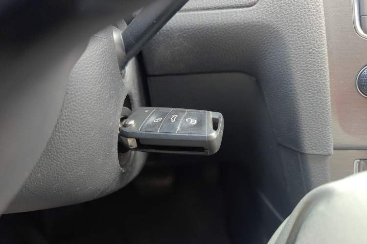 Used Volkswagen Golf 2014 1.6L Automatic Comfort Model Vehicle Key