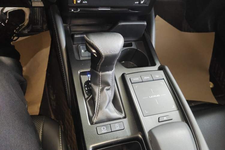 Used Lexus ES 2018 260 Excellence Edition China V Standard