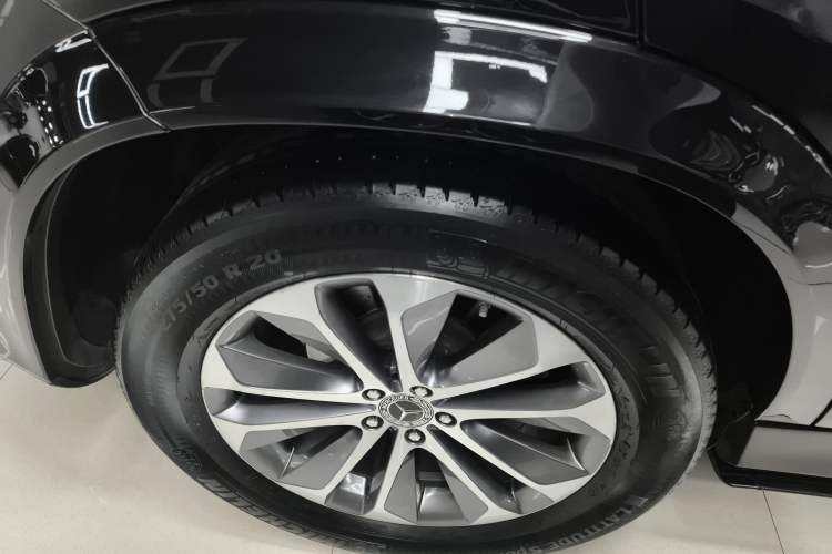 Used Mercedes-Benz GLE 2022 GLE 350 4MATIC Stylish Model Right Rear Wheel Hub