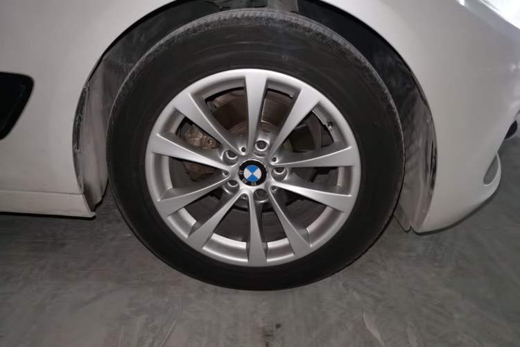 Used BMW 3 Series GT 2016 320i Fashion Model Right Front Wheel Hub