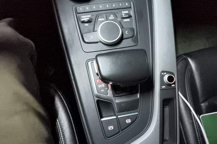 Used Audi A4L 2018 30th Anniversary Edition 30 TFSI Ambition Model