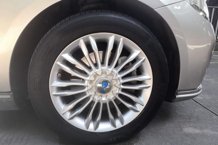 Used Denza 2014 Deluxe Edition