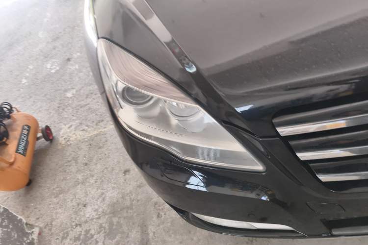 Used Mercedes-Benz R-Class 2011 R 300 L Business Model Right Front Headlight