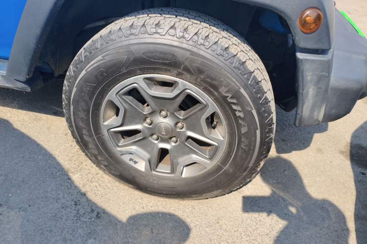 Used Jeep Wrangler 2015 3.6L Rubicon Four-Door Comfort Edition
