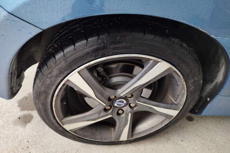 Used Volvo S60 2014 Facelift T5 Personalized Sport Edition
