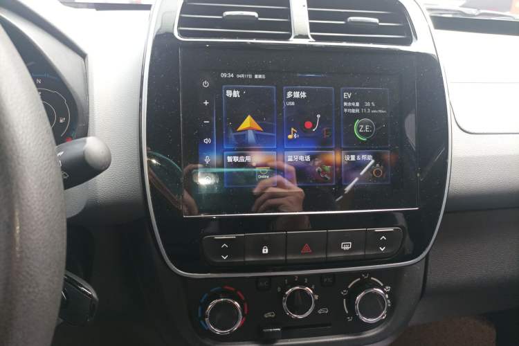 Used Renault E-Nuo 2019 e-Intelligent Model Audio And AC Panel