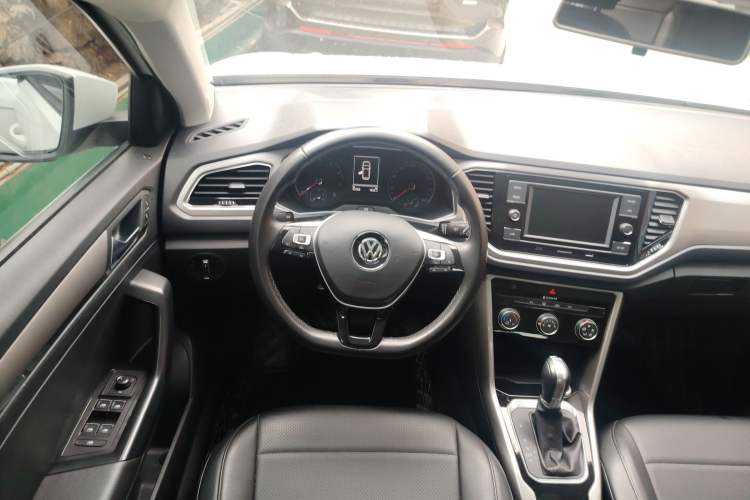 Used Volkswagen T-ROC 2018 280TSI DSG Two-Wheel Drive Advanced Version China V Emission Standard