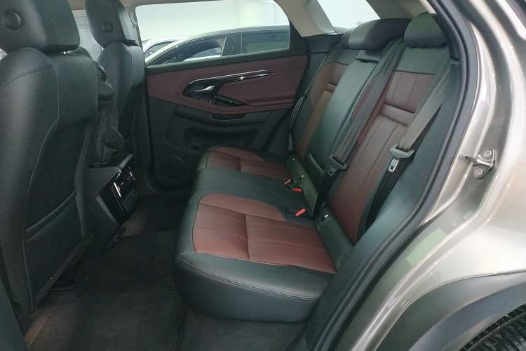 Used Land Rover Range Rover Evoque 2021 Range Rover Velar L 249PS R-Dynamic First Edition