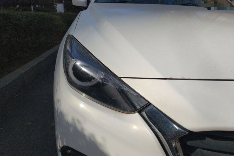 Used Mazda 3 Axela 2017 Sedan 1.5L Automatic Luxury Model Emission Standard China V Right Front Headlight