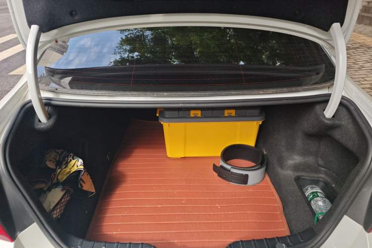 Used BMW 5 Series 2014 525Li Leading Model