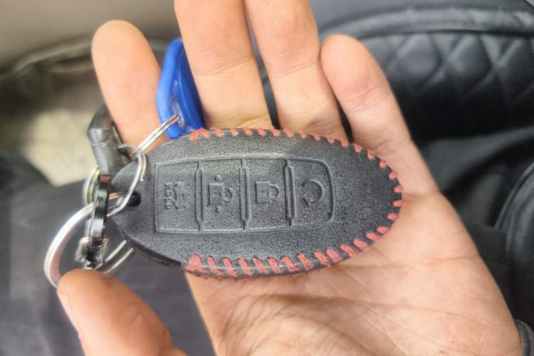 Used Nissan Sylphy 2009 1.6XL Automatic Luxury Sunroof Edition Vehicle Key