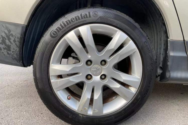 Used Peugeot 3008 2015 1.6THP Automatic Classic Edition
