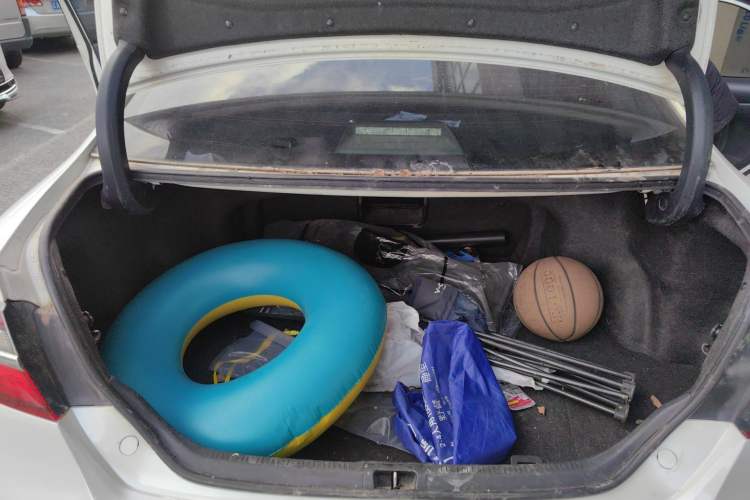 Used Toyota Camry 2015 2.0G Premier Edition Trunk