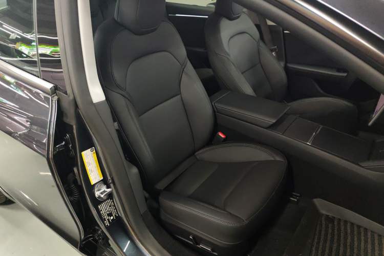 Used Tesla Model 3 2023 Long-Range All-Wheel-Drive Version