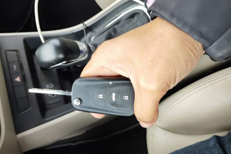 Used Roewe 360 2015 1.5L Automatic Luxury Edition Vehicle Key