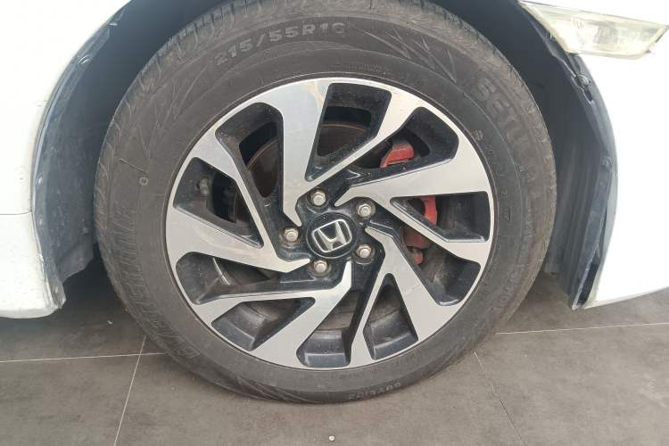Used Honda Civic 2016 220TURBO CVT Luxury Edition Right Front Wheel Hub