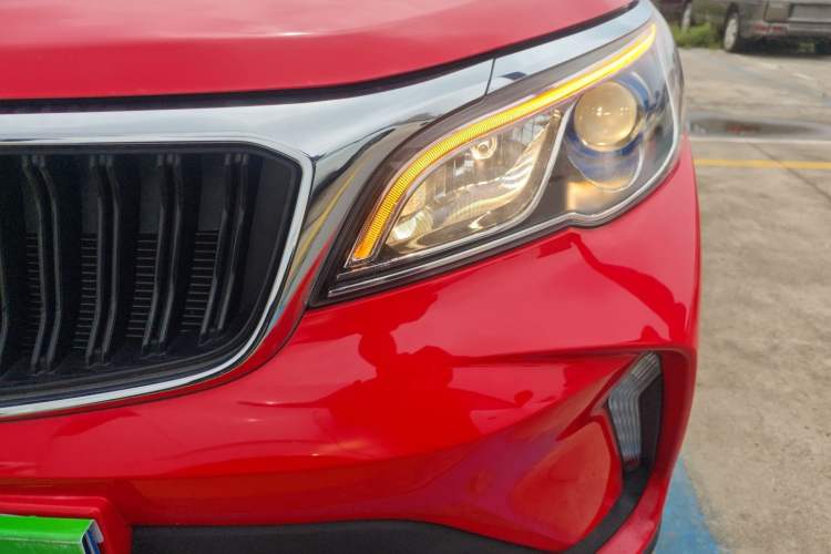 Used Livan X3 PRO 2022 1.5L CVT Xiao Sa Left Front Headlight