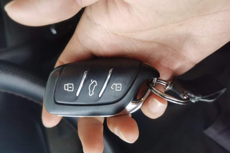 Used Roewe i5 2019 1.5L Automatic 4G Connected Langhao Edition Vehicle Key
