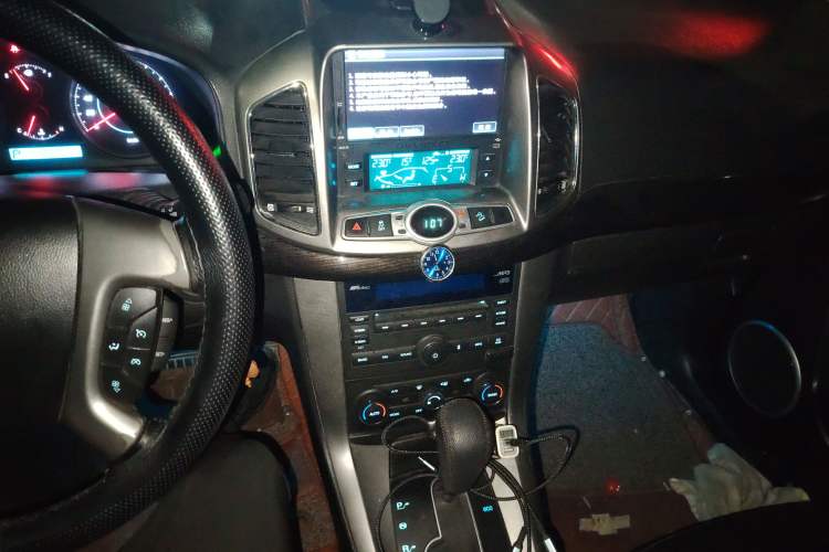 Used Chevrolet Captiva 2014 2.4L 4x4 Flagship Edition 7 Seats
