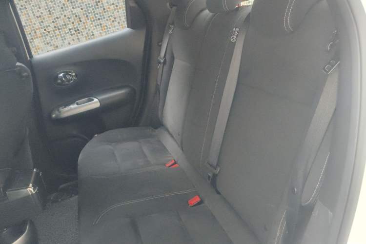 Used Infiniti ESQ 2014 1.6L Spontaneous Edition
