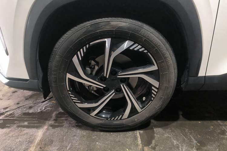 Used Geely Auto Emgrand X7 Sport 2023 Boyue COOL 1.5TD Smart Model Left Front Wheel Hub