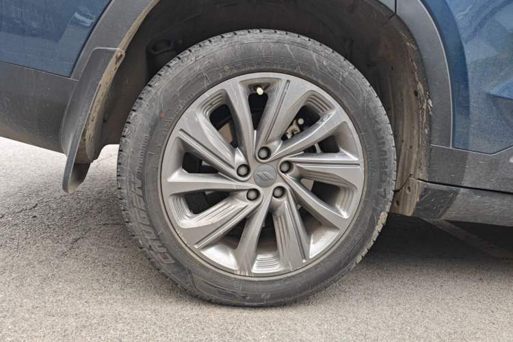 Used Livan 9 2023 470 km Founder Edition Right Rear Wheel Hub