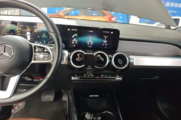 Used Mercedes-Benz GLB 2023 GLB 200 Dynamic Edition Audio And AC Panel