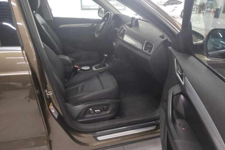 Used Audi Q3 2017 30 TFSI Fashion Model
