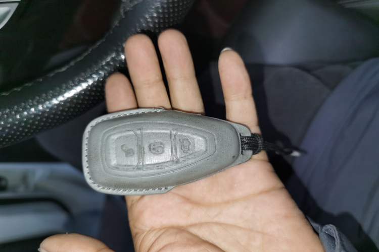 Used Ford Kuga 2019 EcoBoost 180 Two-Wheel-Drive Titanium Plus Model China VI Standard Vehicle Key