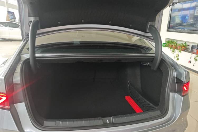 Used BYD Qin PLUS 2024 HONOR Edition DM-i 55KM Leading Model
