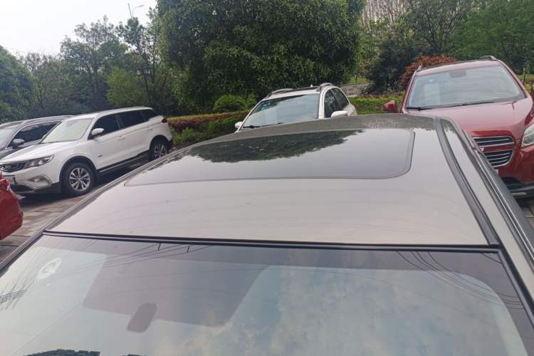 Used Nissan Sylphy 2016 Classic 1.6XE Manual Leading Edition Roof