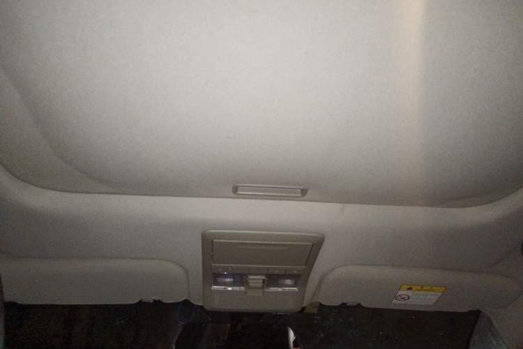 Used Chevrolet Captiva 2015 2.4L 4x4 Flagship Edition 7-Seater
