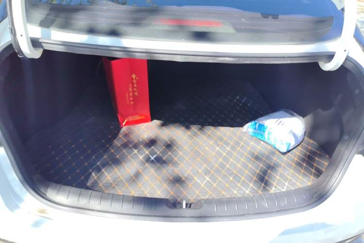 Used Hyundai Lafesta 2019 280TGDi Smart Speed Version China VI Standard Trunk