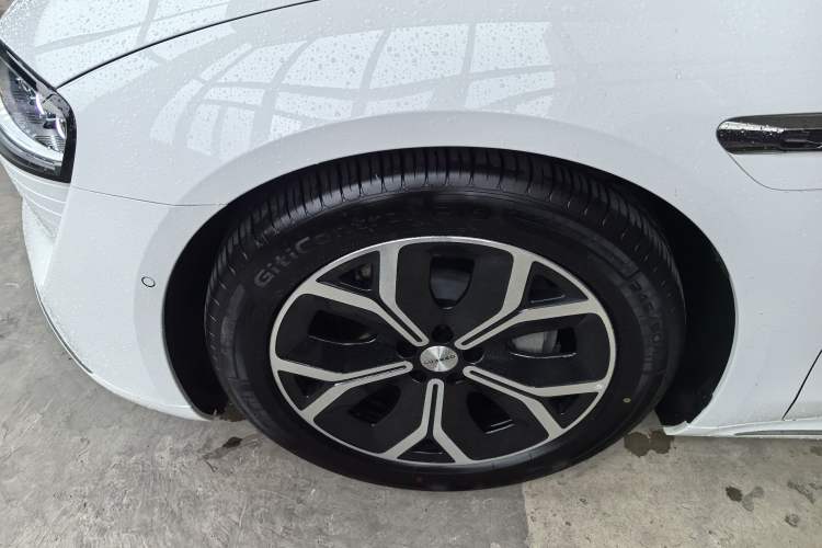 Used Hima Luxeed S7 2025 855 km Max