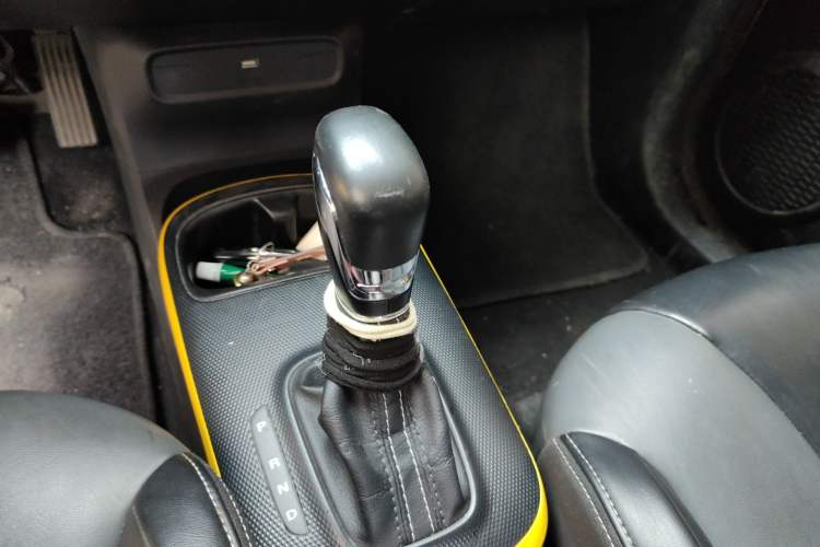 Used Roewe Clever 2022 311km QiQi BoBo Edition Gear Lever